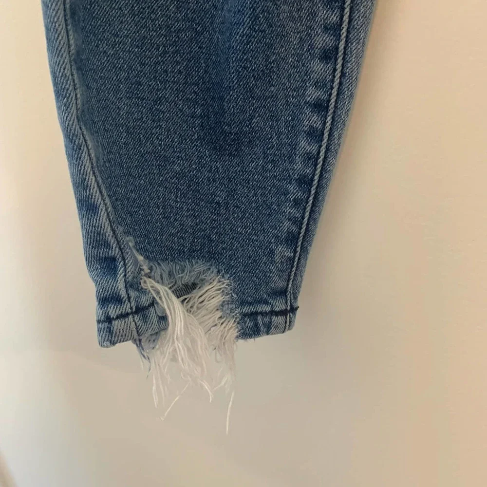 Cello Distressed Skinny Jeans Size 3/26 Blue Zip Button Closure Casual Cotton - Picture 6 of 15